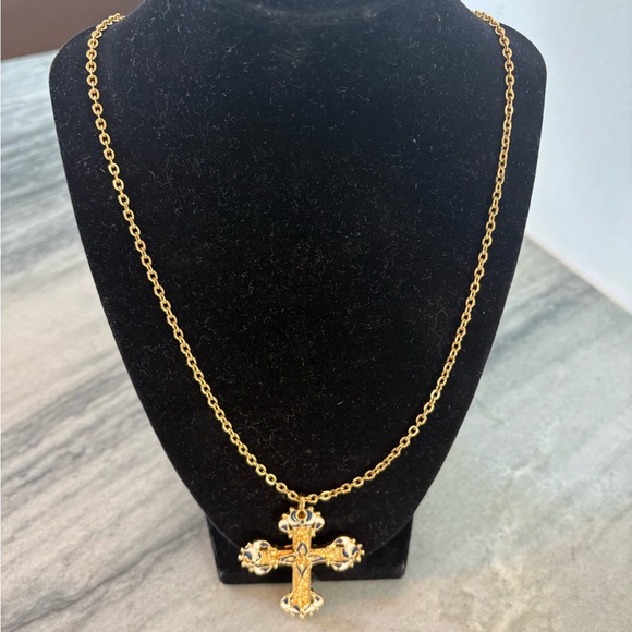 Avon Smithsonian Gold and Black Cross Pendant Necklace - Picture 7 of 7